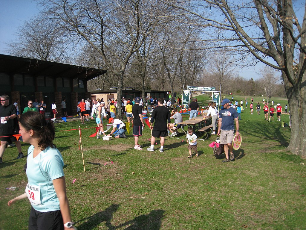 Road Ends 5M 09 0176.jpg - The Road Ends 5 Mile Trail Race in Pinckney Michigan. April 25, 2009. One word = Hills! This was my second run for this race.